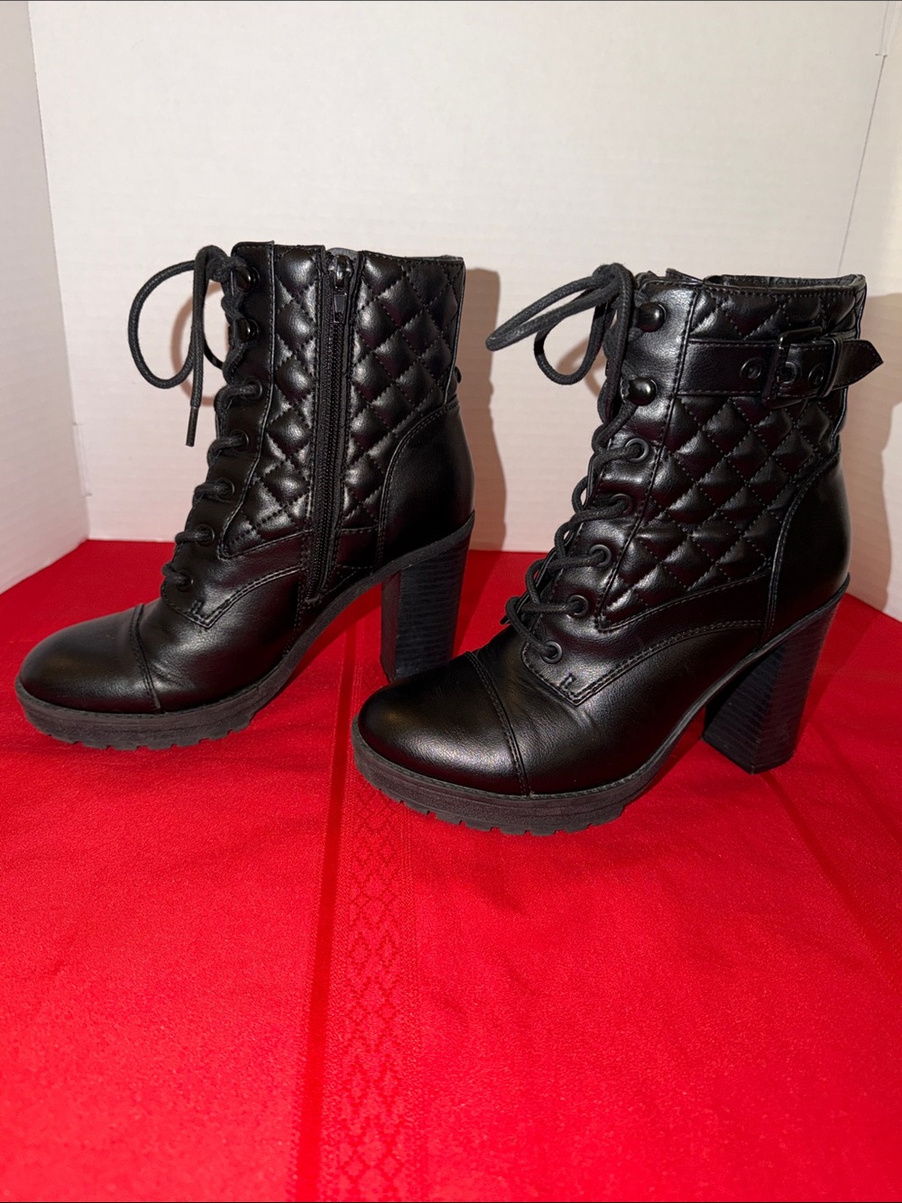 BOOTS - G by Guess Black Quilted Lace-Up Platform Heeled Boots Size 6